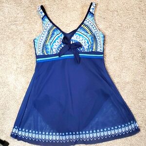 Gently used women's bathing suit. Only worn once. Navy blue. Size medium
